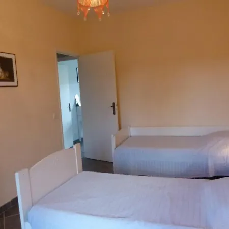 Isle-et-bardais, 4 Pièces, 6 Personnes - Fr-1-489-139 *